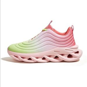 WALKING IN SHERBET PLATFORM SNEAKERS